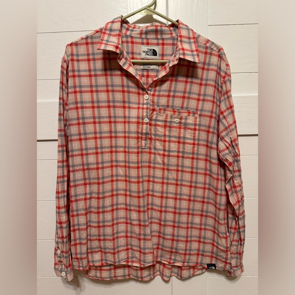 The North Face Women’s 3/4 button up shirt. Like new